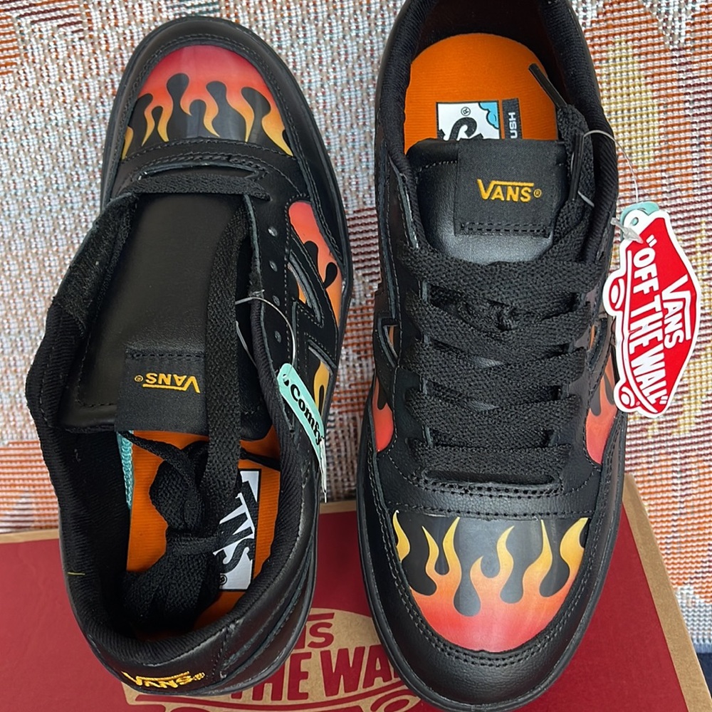 Vans WMNS Lowland Cc
(Lenticular)BIkprsmmnorng
VN0ATZY9QP
Sneakers G - Picture 13 of 16